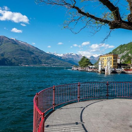 Casa In Riva Al Lago 瓦伦纳 外观 照片