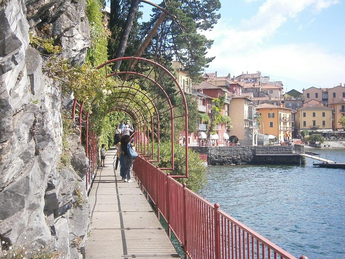 Casa In Riva Al Lago 瓦伦纳 外观 照片