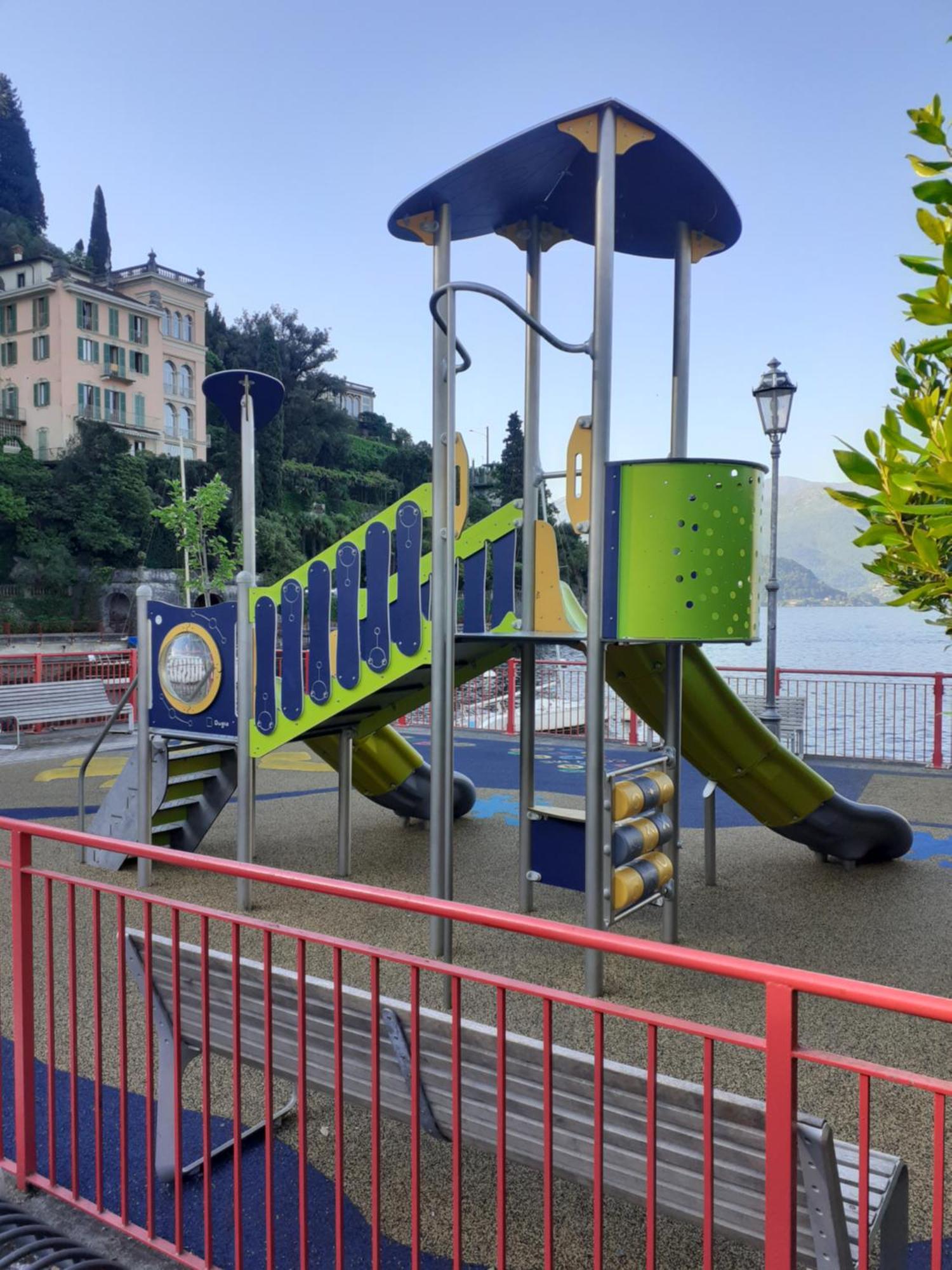 Casa In Riva Al Lago 瓦伦纳 外观 照片