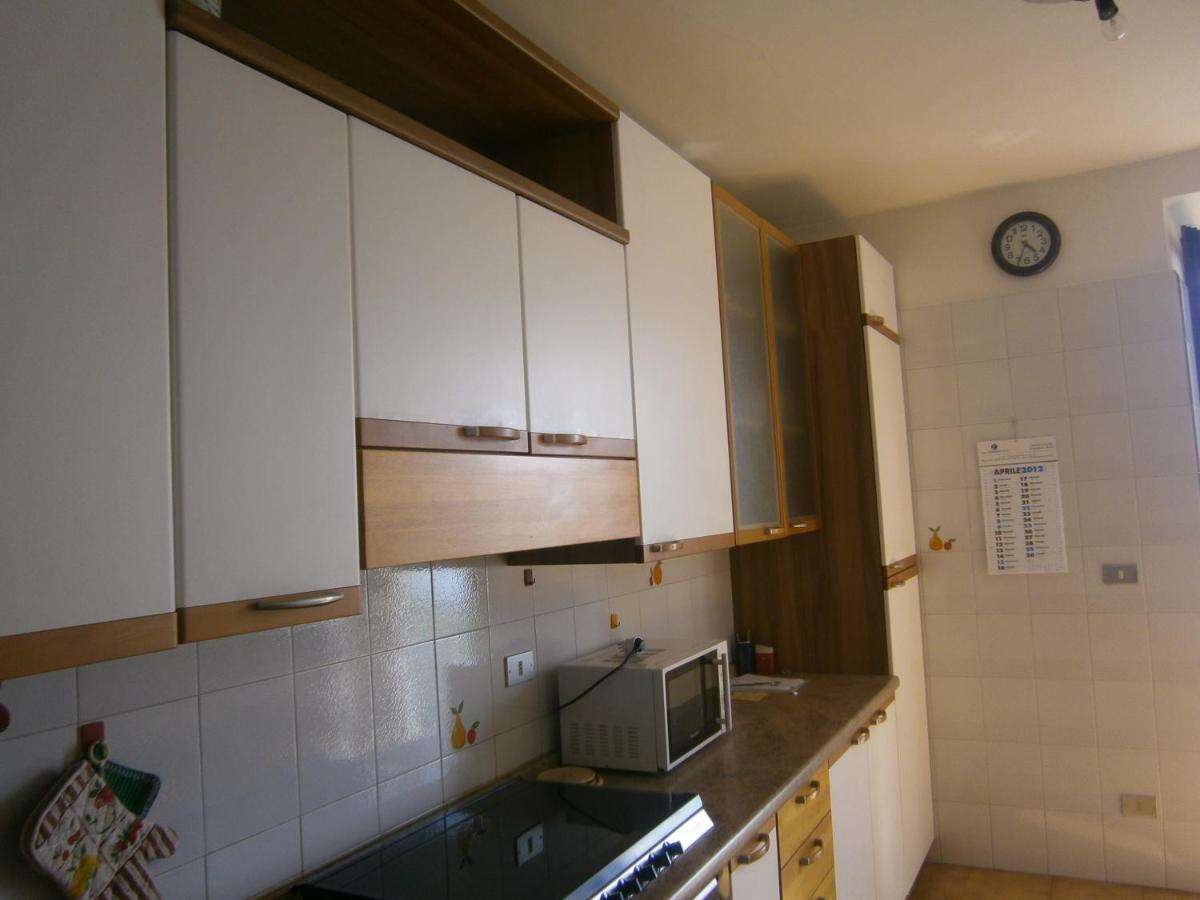 Casa In Riva Al Lago 瓦伦纳 外观 照片