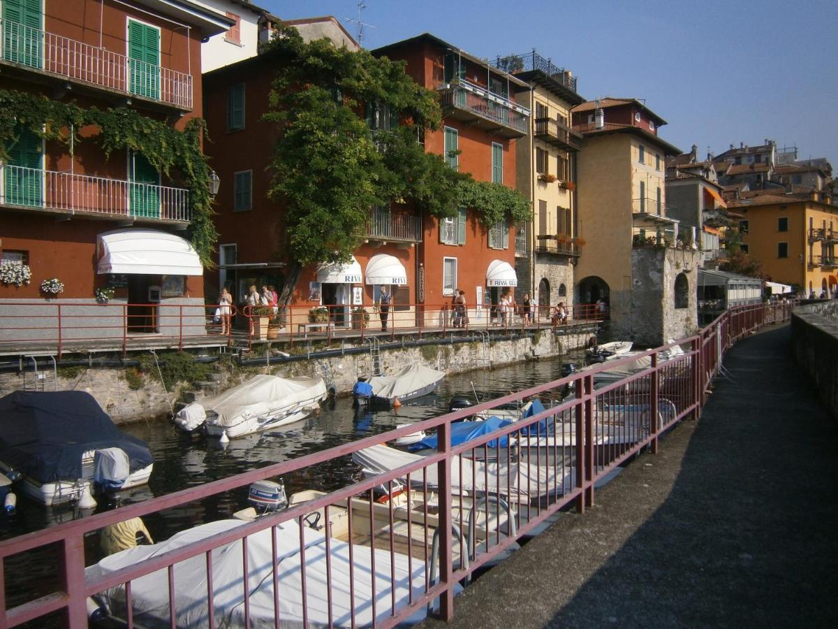 Casa In Riva Al Lago 瓦伦纳 外观 照片